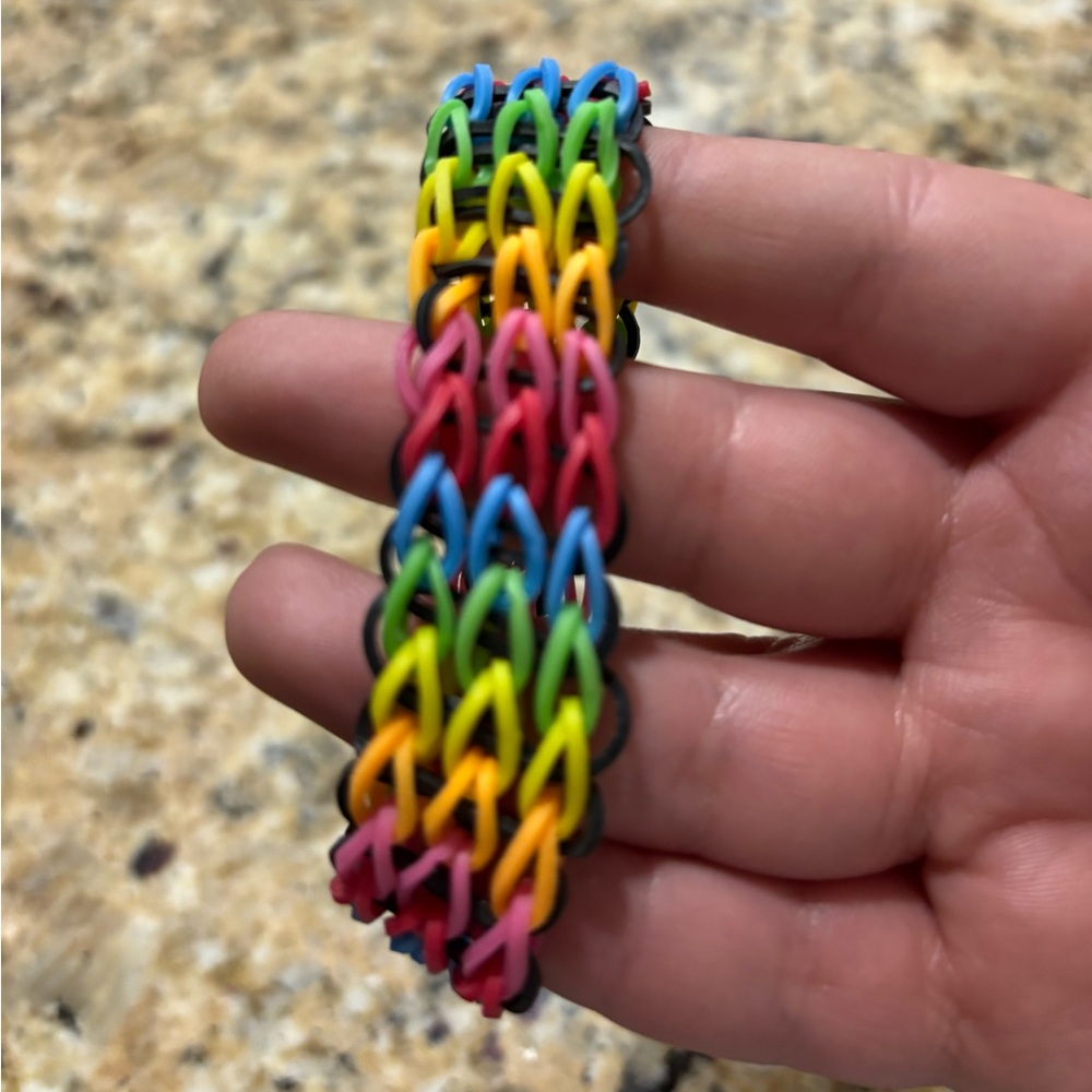Kids Rainbow Silicone Loom Bracelet Set - Multicolor - Picture 3 of 5